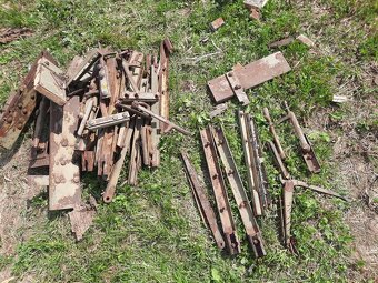 Karháky kovanie bočnic - 2