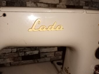 Retro šicí stroj Lada T 132 - 2