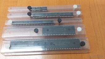 programovatelné čipy - 2