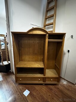 Skříň/ segál - 2
