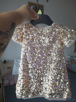 Zlaté šaty s flitry - 2