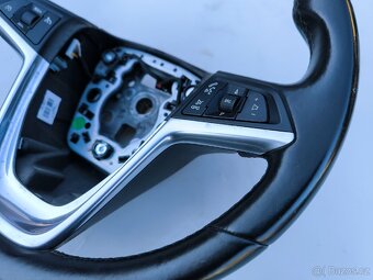 Opel Insignia A - Volant - kůže - 2