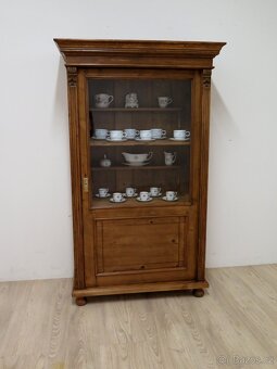 Starožitná vitrína - originál - 2