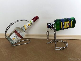 Dva stojany na lahve - 2
