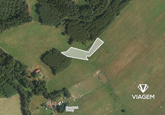 Pole 5 208 m², Podíl 19 % o výměře 977 m² - 2