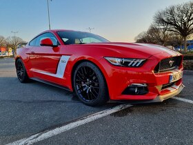 Ford Mustang GT 5.0 Performance - 2