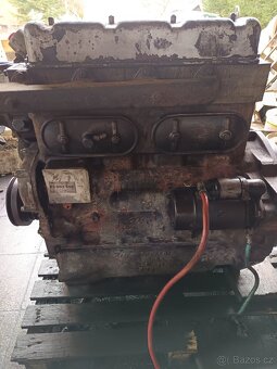Prodám motor Zetor Crystal 8001 po Go - 2