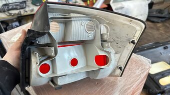Audi a4 b6 zadní světlo strana řidiče - 2