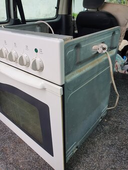 elektrická vestavná trouba s horkovzduchem - 2