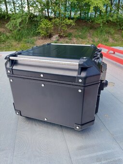Top Case Givi Trekker - 2