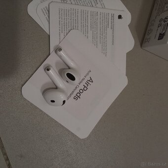 Apple Airpods čtvrté generace - 2