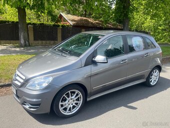 Mercedes Benz B180 - 2