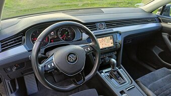 VW Passat B8 2.0 BiTDI 176kW 4X4 DSG HL webasto, LED - 2