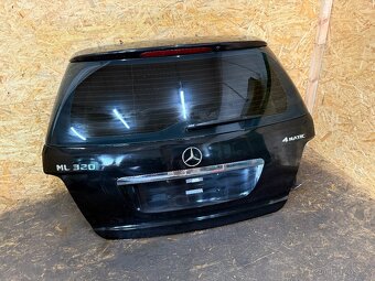 NASTROJENÉ PÁTÉ DVEŘE KUFRU MERCEDES W164 - 2