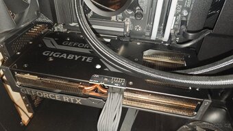 GIGABYTE RTX 4070 Ti WINDFORCE OC 12G - 2