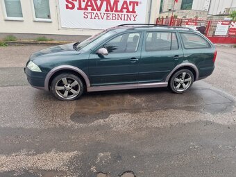 Škoda 2 combi Scout 4x4 předělané 2005 1.9TDI 77kw Stav tach - 2