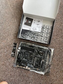 MSI B450 TOMAHAWK MAX - 2