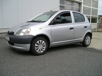 TOYOTA YARIS 1.0 VVTi 50KW RV-2002 - 2