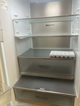 Kombinovaná lednička LG GBB71SWVGN Energ. třída C - 2