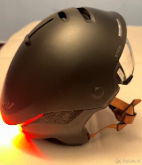 Cyklistická helma BTWIN CBH 900 s hledím a LED světlem - 2