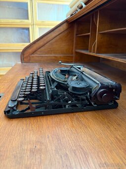 Psací stroj Olympia Plana - 2