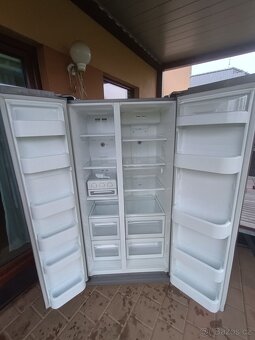 Americká lednice-zamluveno - 2