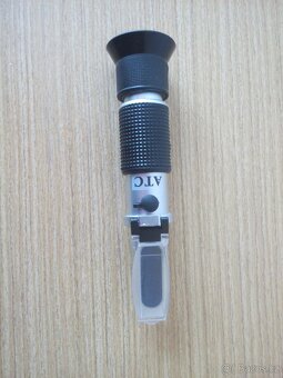 Refraktometr+tester brzdové kapaliny - 2