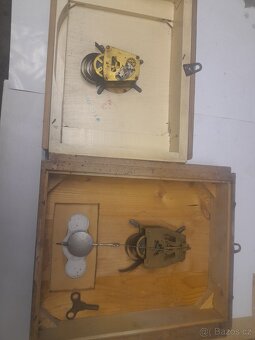Historické kuchyňské hodiny a budíky. - 2