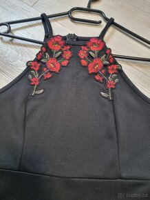 Černé šaty s květy - Gate 36 - 2