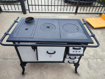 Sporák na drevo, piecka, kachle Fiľakovo Luxor NEO. - 2