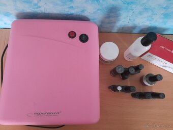 UV lampa na nehty - 2