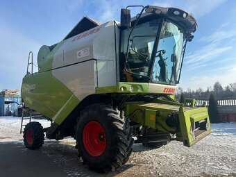 Sklízecí mlátička Claas Tucano 320 - 2