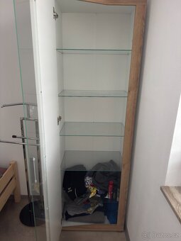 Komoda a Vitrína - 2