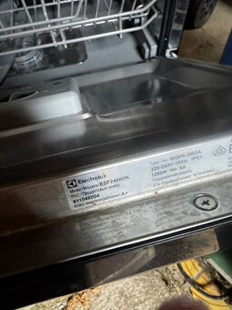 Myčka volně stojící - 2