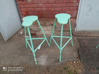 Retro trojnožka - 2