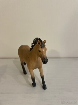 Kůň Schleich hřebec Quarter Hengst - 2