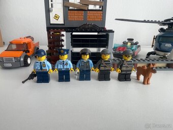 LEGO CITY 60009 - 2