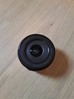 Prodám širokoúhlý objektiv Canon Rf 16 mm, f 2,8 STM - 2