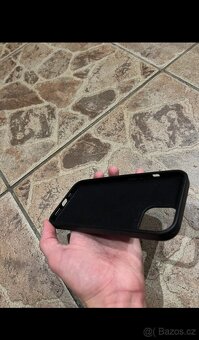 Černý kryt na iPhone 13/14 - 2