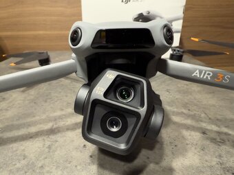 DJI Air 3s - top stav - záruka do - 2