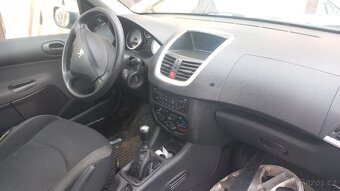 Peugeot 206+ Rok 2011 - 2