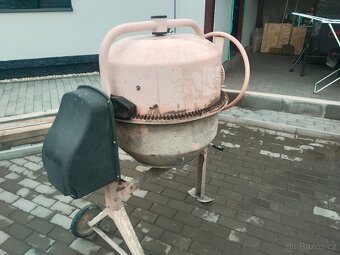 Stavební míchačka HECHT - 2