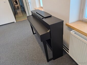 Digitální piano Yamaha CLP-645 B - 2