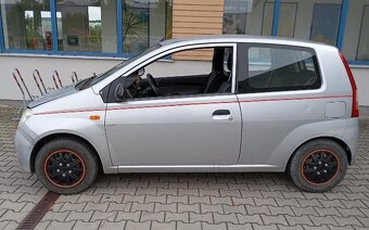 Daihatsu Cuore - 2