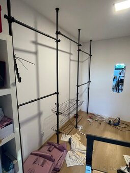 SoBuy teleskopická šatní skříň - 2