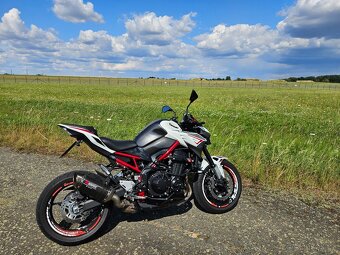 Kawasaki z900 ,rv.2022 ,35kw řidičak A2, - 2