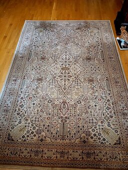 Vlněný koberec. - 2