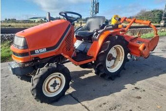 Traktor Kubota B52 z roku 1998 - 2