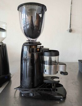 Mlýnek na kávu - 2