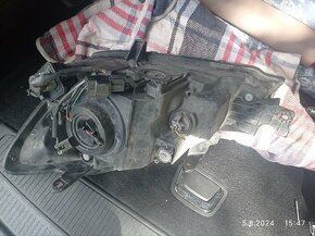 Mitsubishi Lancer VII r.v. 2005. Světlo přední pravé - 2